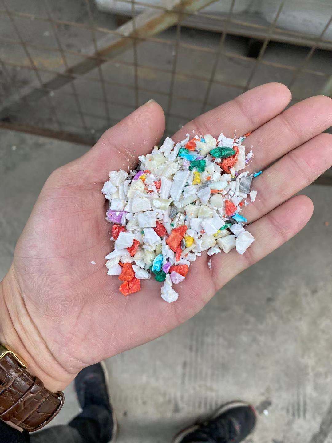 膠頭，膠塊回收 (4)